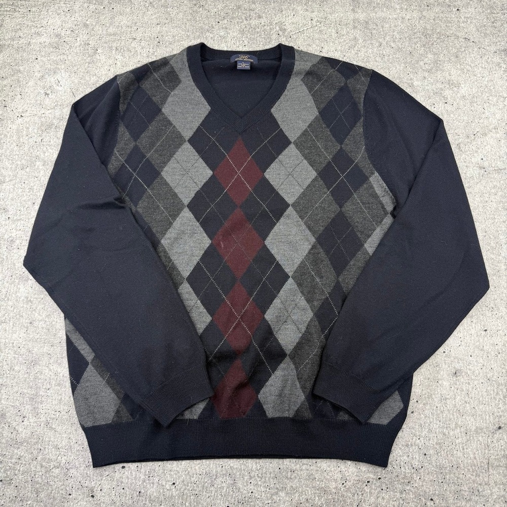 Brooks Brothers 346 Merino Wool Geometric Argyl V Neck Sweater Mens Sweater